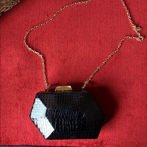 Urban Expressions Cocktail Clutch w/ Shoulder Chain